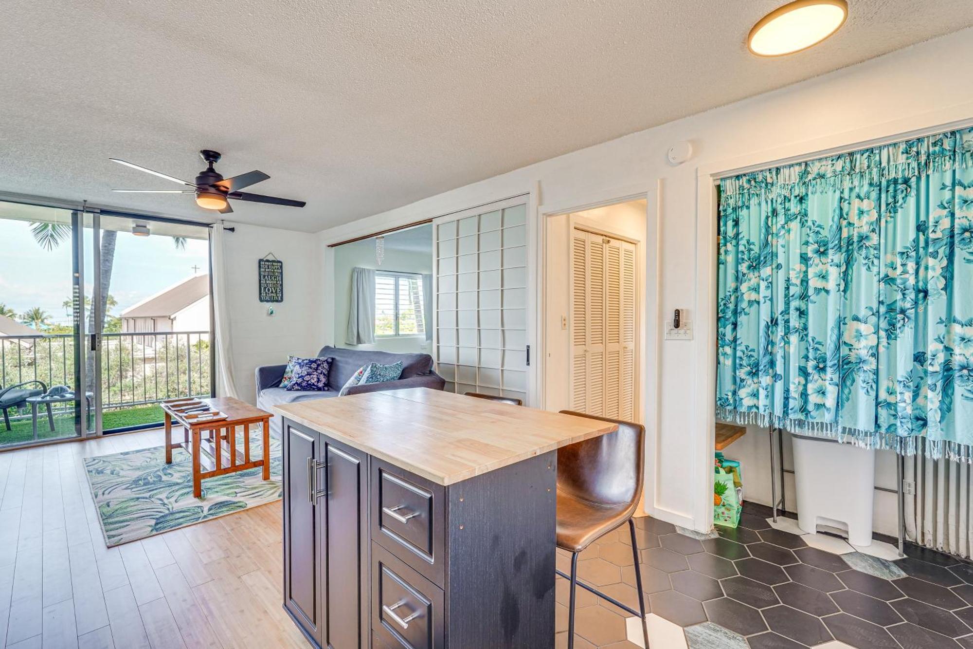 Kailua-Kona Condo With Balcony Walk To The Beach! Bagian luar foto